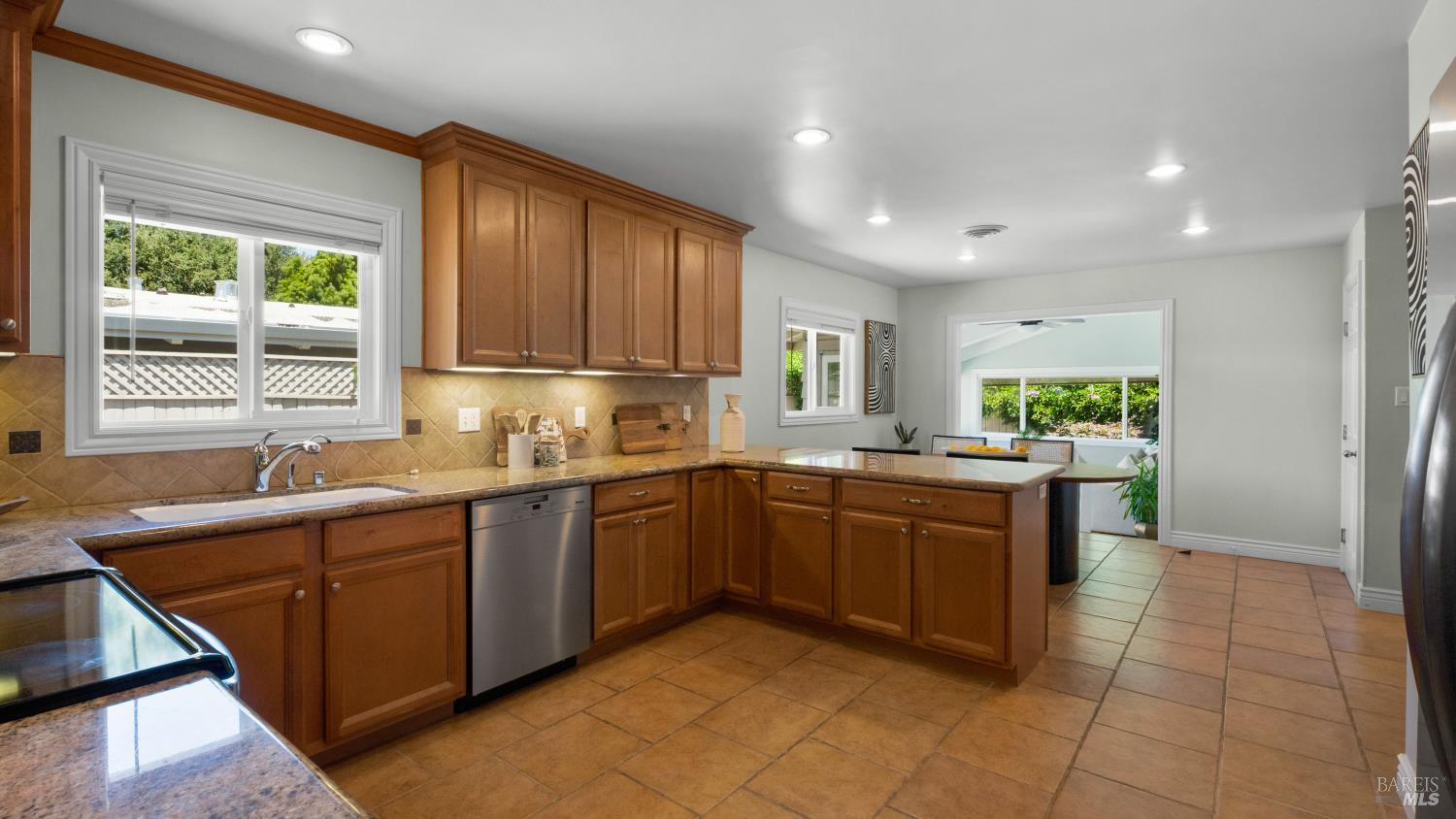 10 Corte Roble Novato, CA 94949 - Photo 8 of 34