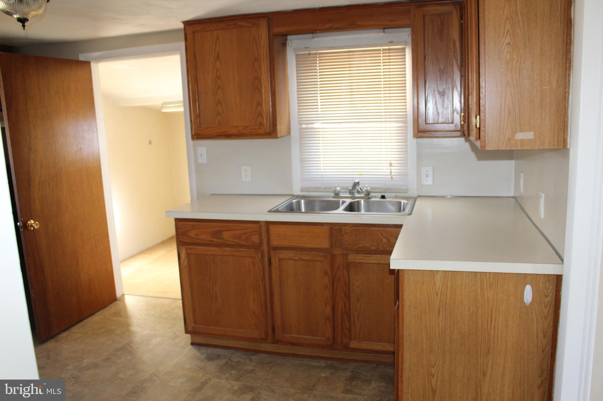 137 Pear Avenue Manchester, PA 17345 - Photo 2 of 7