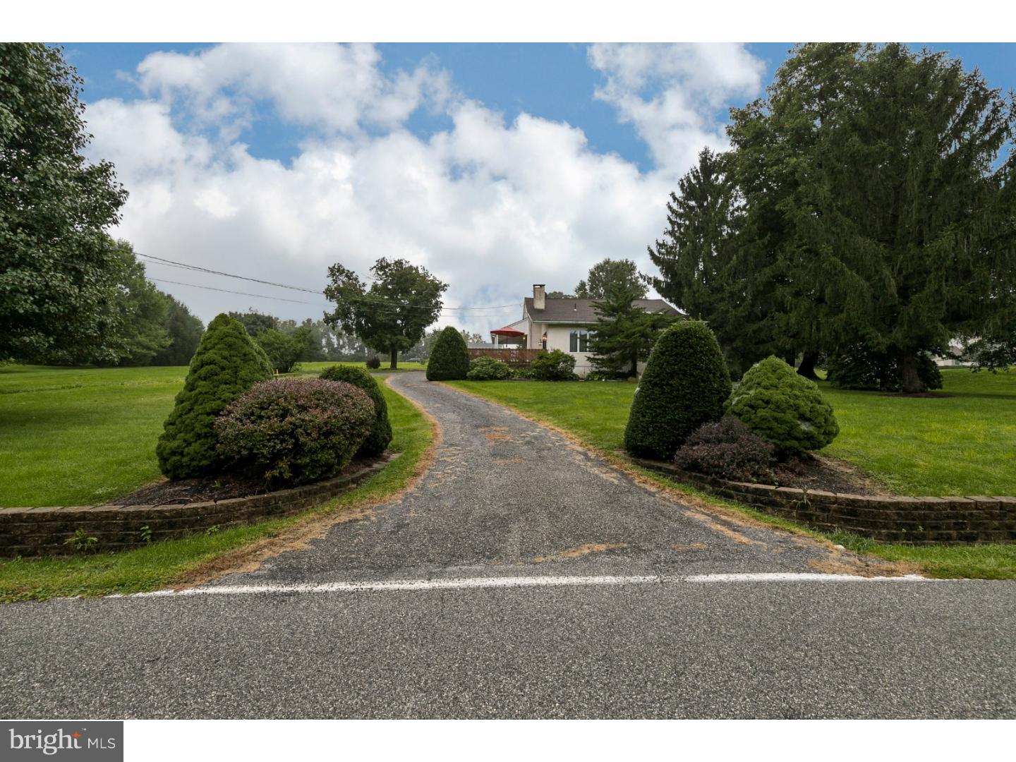 214 Stony Run Road Spring City, PA 19475 - Photo 6 of 24 Driveway