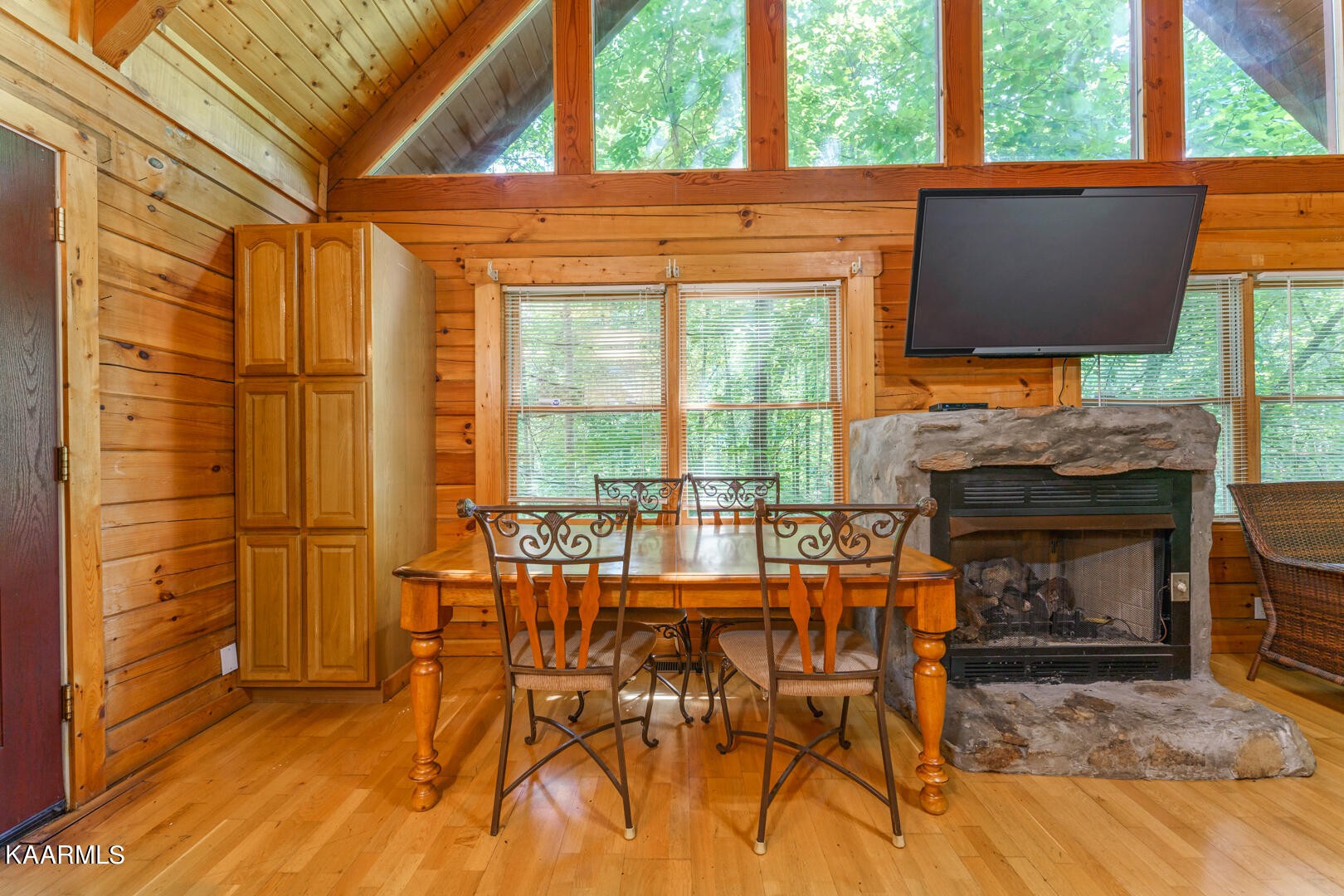 219 Edens Way Sevierville, TN 37876 - Photo 9 of 29