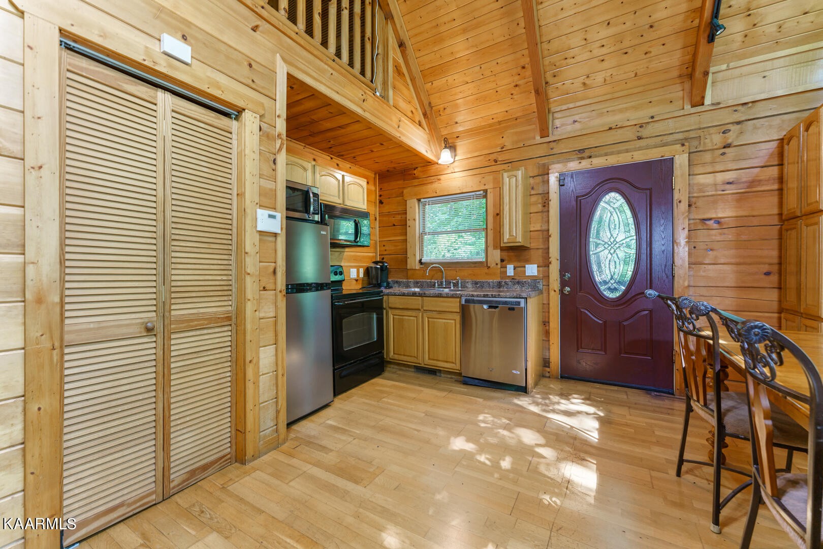 219 Edens Way Sevierville, TN 37876 - Photo 10 of 29 a very nice looking kitchen with a large window