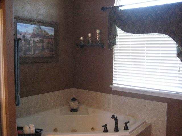 1214 Scuffletown Road Simpsonville, SC 29681 - Photo 7 of 11 Gallery Image 7