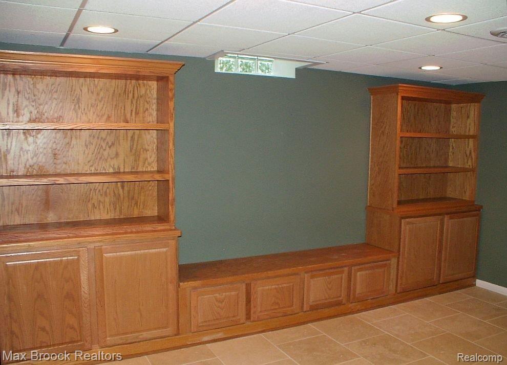 1174 Brunswick Rochester, MI 48309 - Photo 17 of 21 Lower Level office