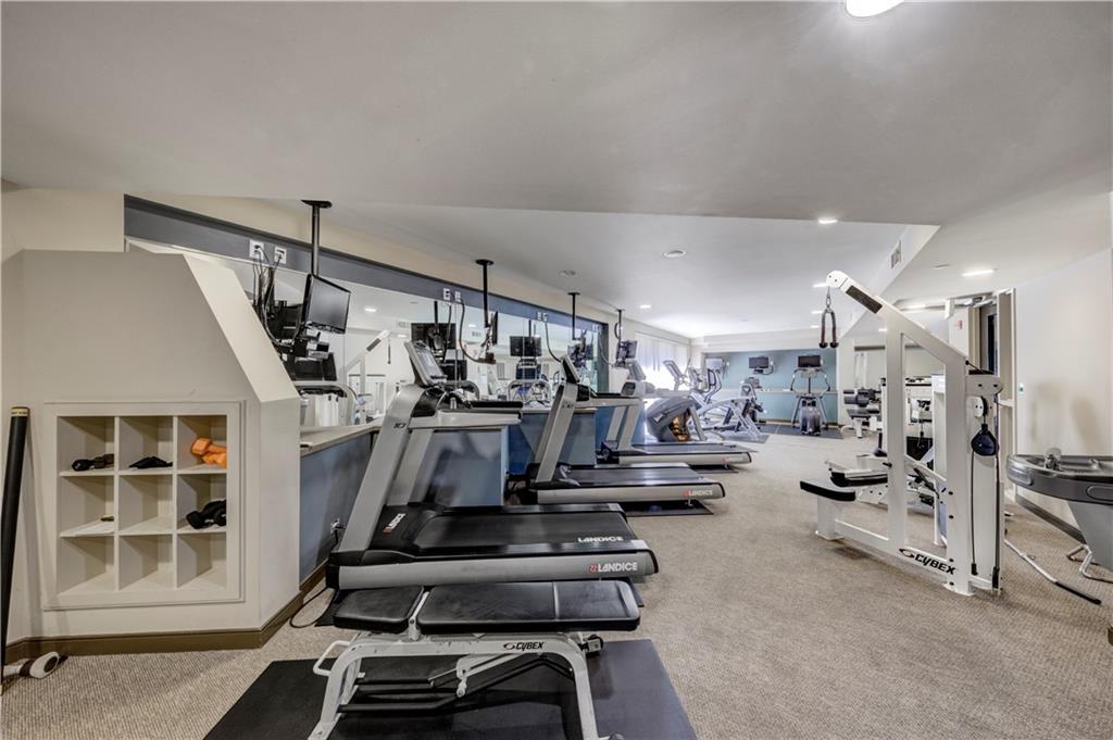 2626 Peachtree Road Northwest, Unit 412 Atlanta, GA 30305 - Photo 34 of 38 a view of a room with gym equipment