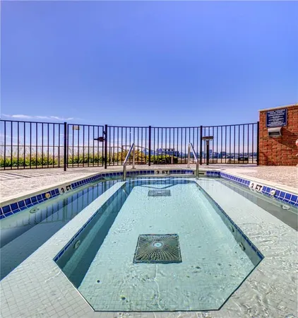 $369,500 | 2626 Peachtree Road Northwest, Unit 412, Atlanta, GA 30305