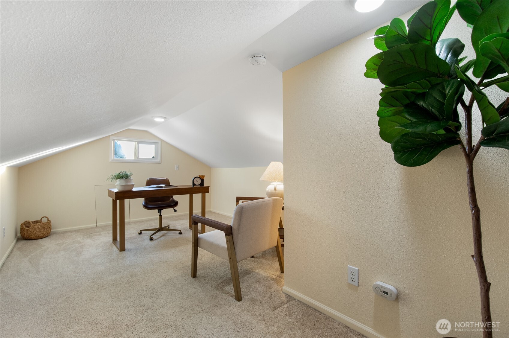 8625 35th Avenue Southwest Seattle, WA 98126 - Photo 20 of 33 a view of a workspace