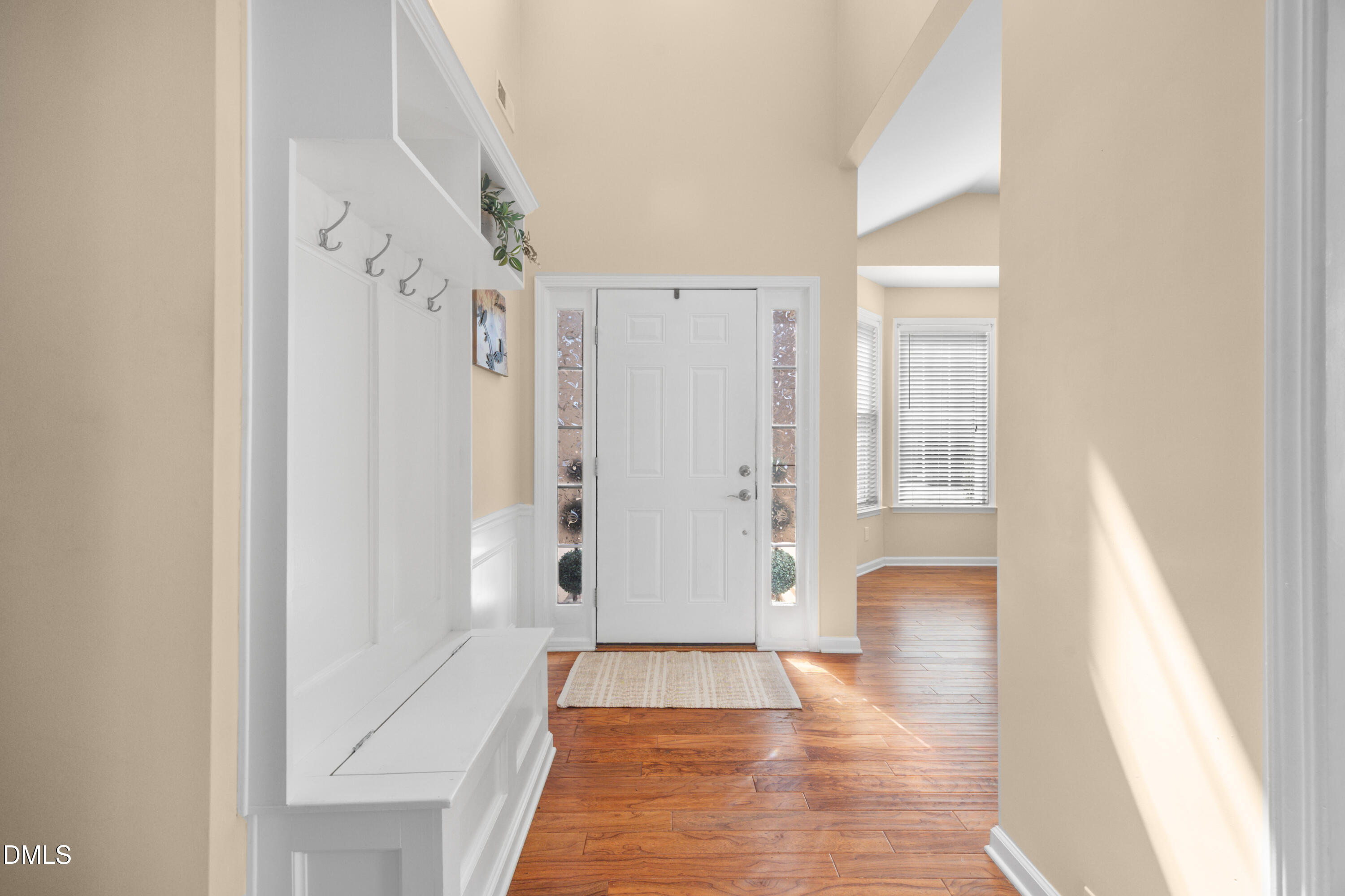 5525 Keowee Way Raleigh, NC 27616 - Photo 4 of 43 Foyer-2