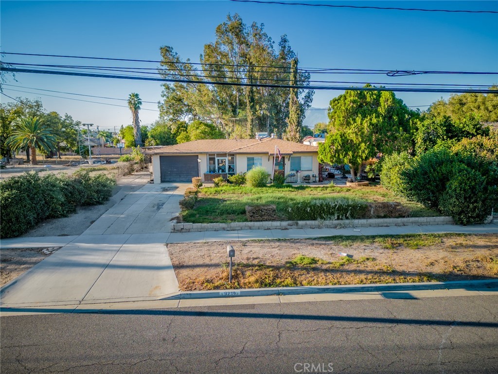 9219 Colorado Avenue Riverside, CA 92503 - Photo 2 of 4 a view of a lake with a outdoor seating