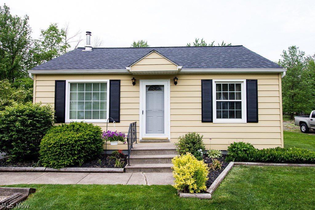 38821 Adkins Road Willoughby, OH 44094 - Photo 2 of 25 Gallery Image 2