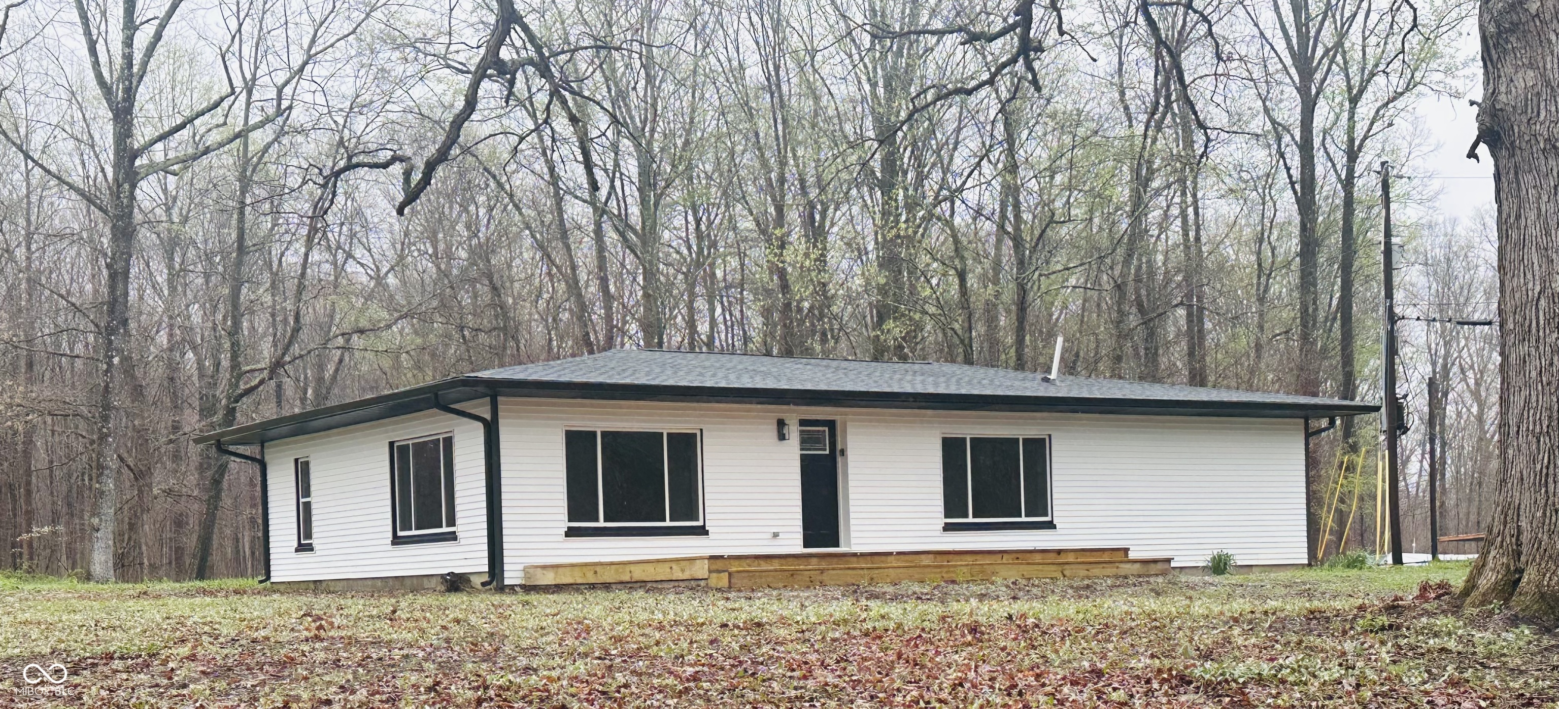 1307 Clark Road Spencer, IN 47460 - Photo 2 of 41