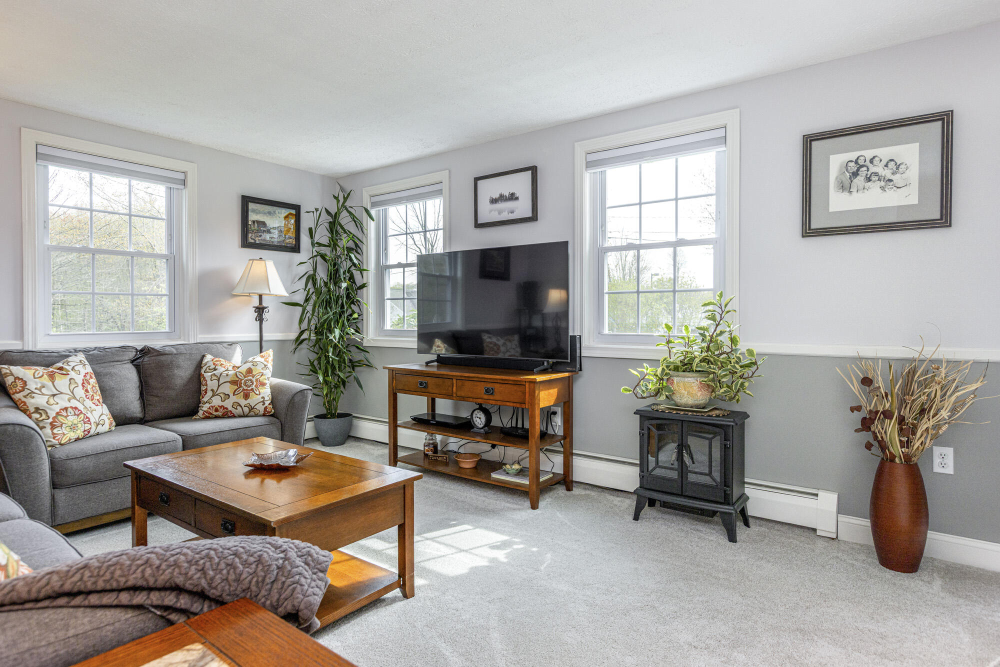 8 Oak Ridge Drive Standish, ME 04084 - Photo 5 of 50 8 Oak Ridge_W5_1