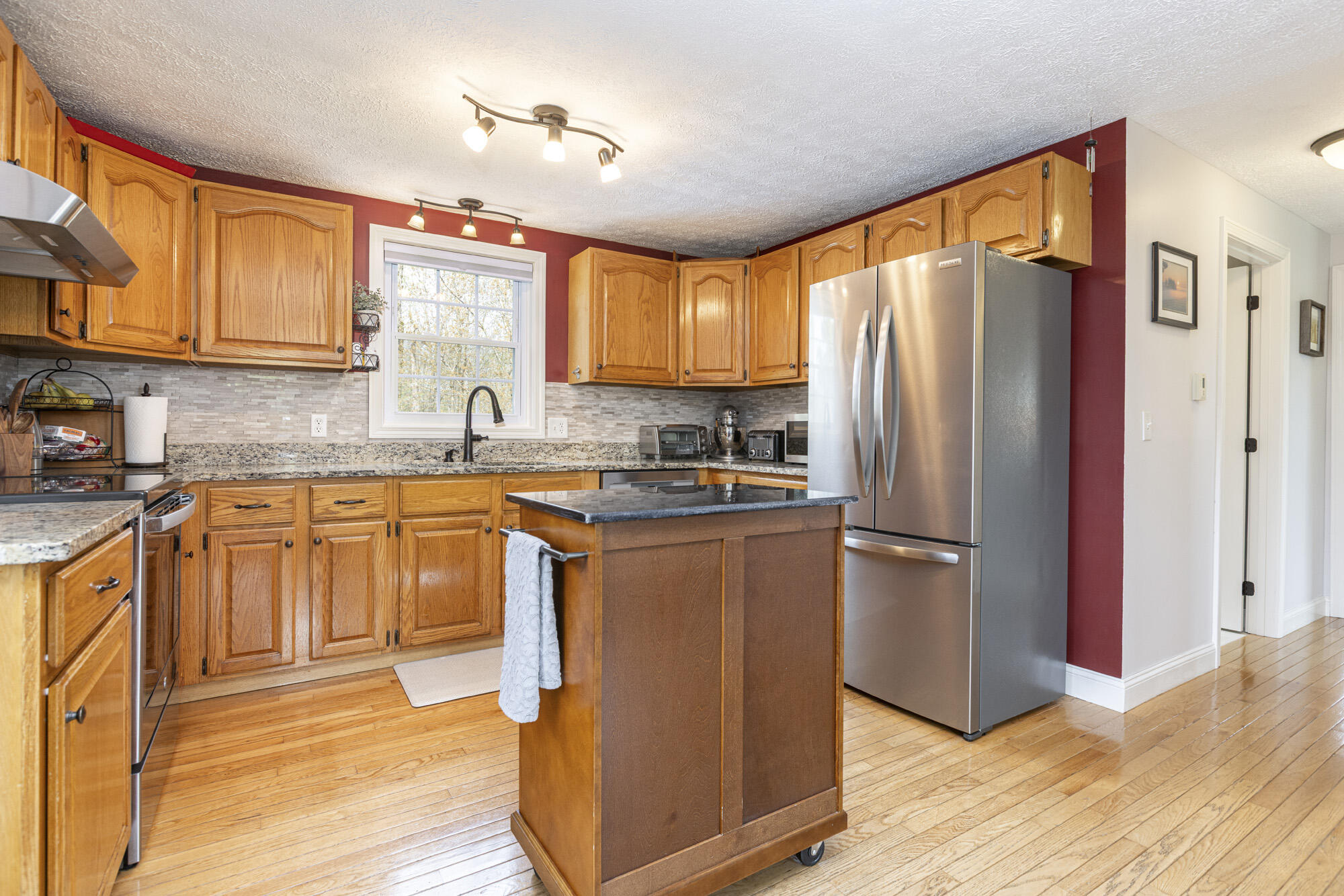 8 Oak Ridge Drive Standish, ME 04084 - Photo 10 of 50 8 Oak Ridge_W5_7