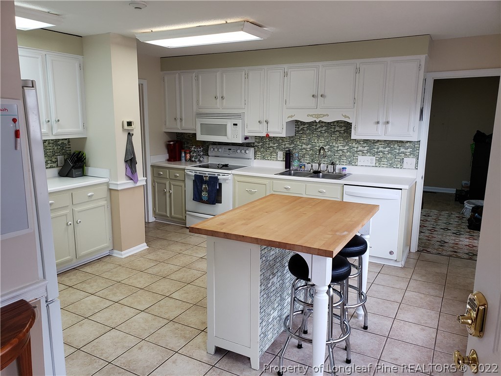 5725 Archer Road Hope Mills, NC 28348 - Photo 11 of 26 Gallery Image 11