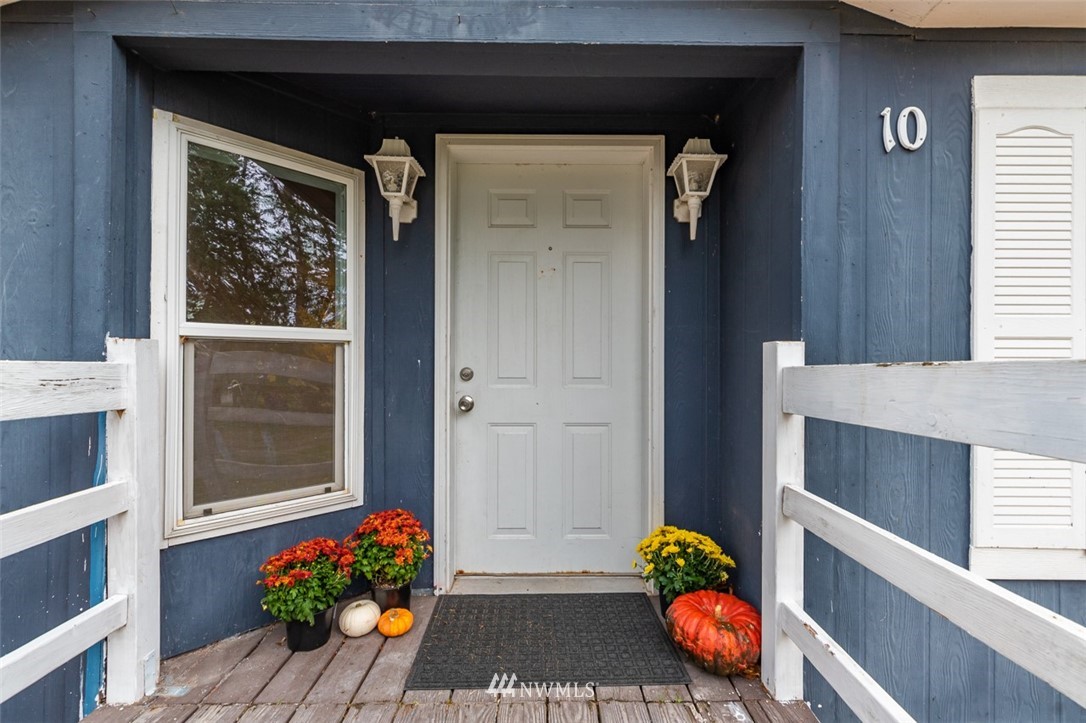 2930 North Taylor Road, Unit 10 Oak Harbor, WA 98277 - Photo 4 of 34 Gallery Image 4