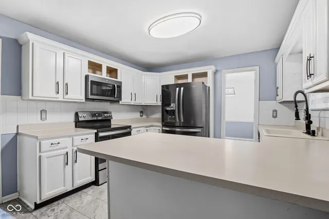 $419,900 | 4404 Devon Lake Road, Indianapolis, IN 46226