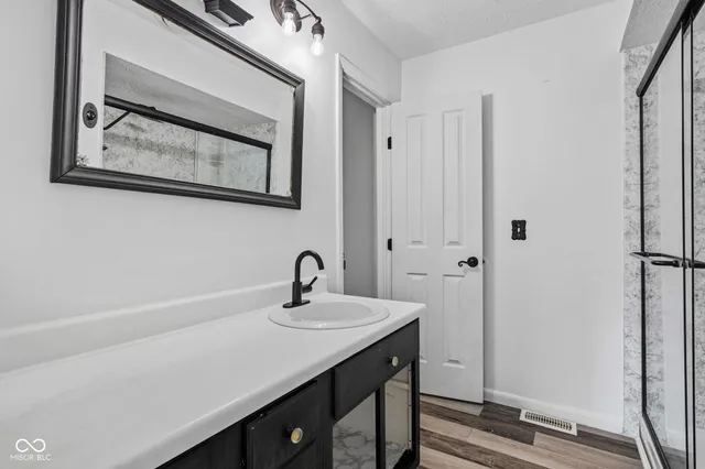 $419,900 | 4404 Devon Lake Road, Indianapolis, IN 46226