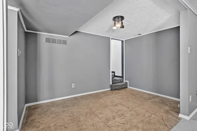 $419,900 | 4404 Devon Lake Road, Indianapolis, IN 46226