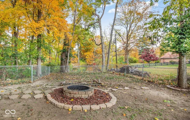 $419,900 | 4404 Devon Lake Road, Indianapolis, IN 46226