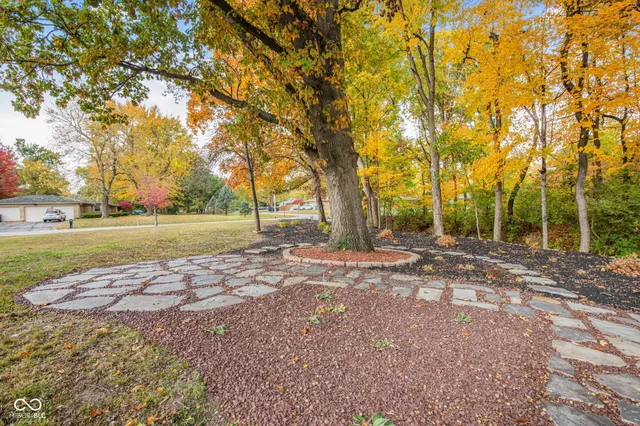 $419,900 | 4404 Devon Lake Road, Indianapolis, IN 46226