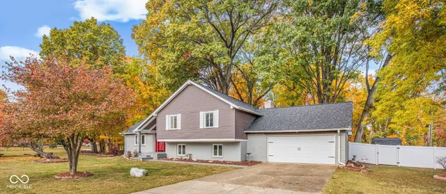 $419,900 | 4404 Devon Lake Road, Indianapolis, IN 46226