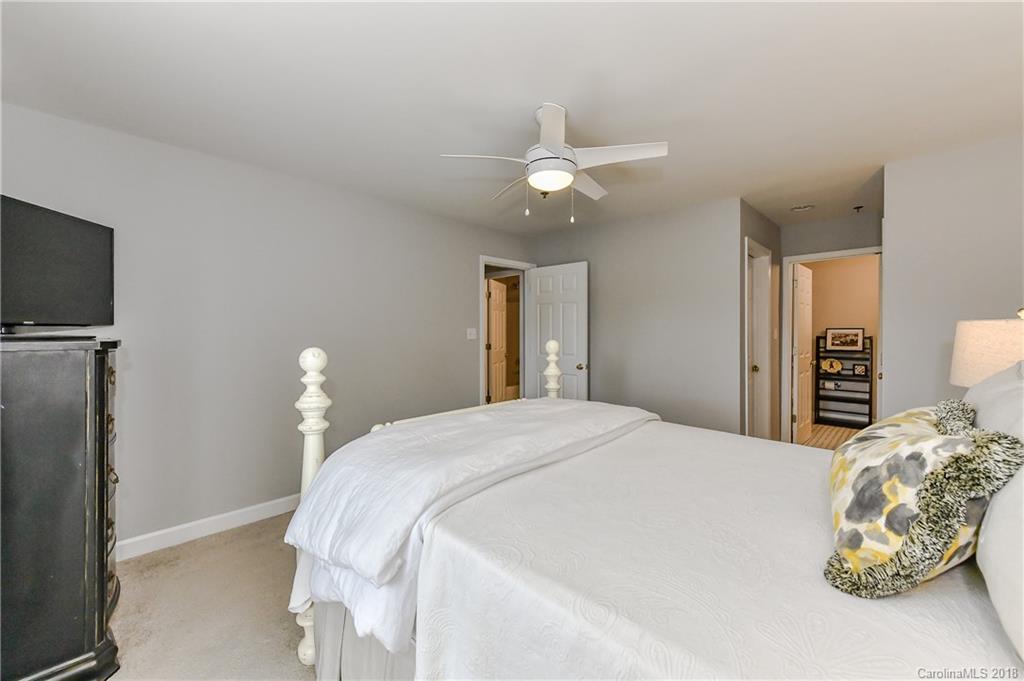 416 Queens Road, Unit 16 Charlotte, NC 28207 - Photo 20 of 29 Gallery Image 20