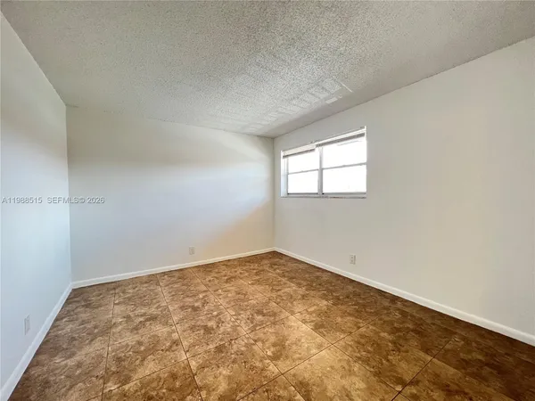 $2,150 | 850 East Commercial Boulevard, Unit 216B, Oakland Park, FL 33334