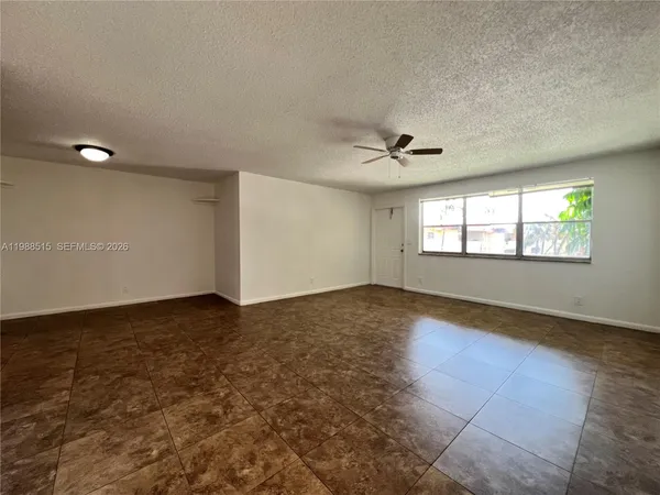 $2,150 | 850 East Commercial Boulevard, Unit 216B, Oakland Park, FL 33334