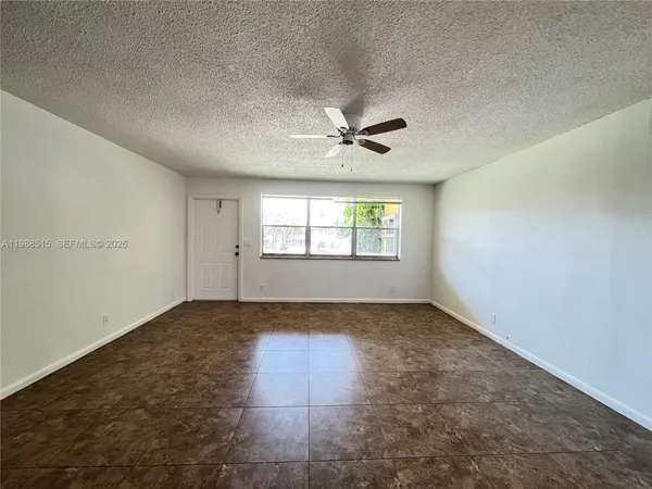 $2,150 | 850 East Commercial Boulevard, Unit 216B, Oakland Park, FL 33334