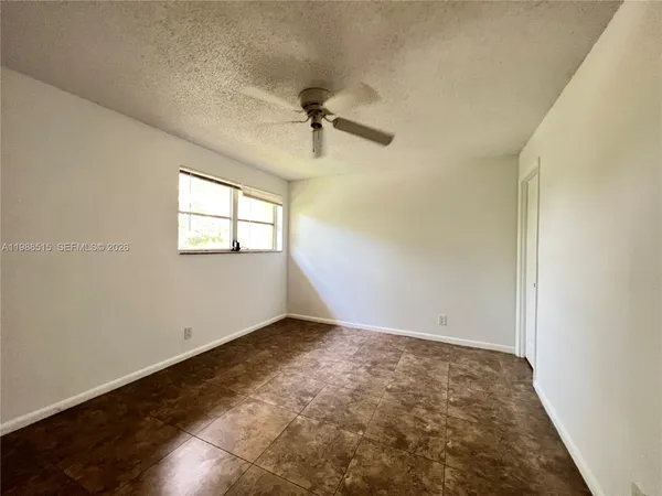 $2,150 | 850 East Commercial Boulevard, Unit 216B, Oakland Park, FL 33334