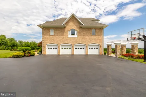 $2,995,500 | 14950 Kelley Farm Drive, Darnestown, MD 20874