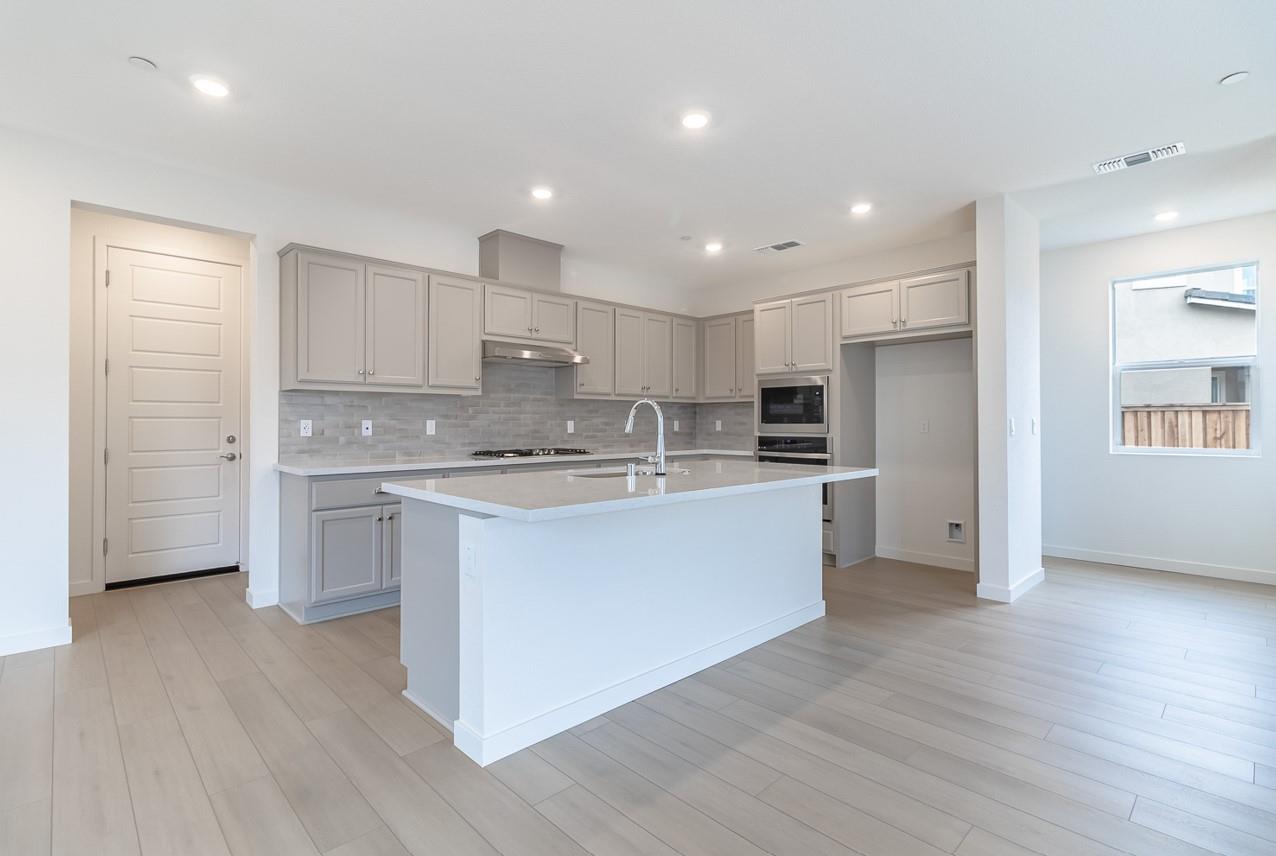 17014 Tupper Street Lathrop, CA 95330 - Photo 11 of 25