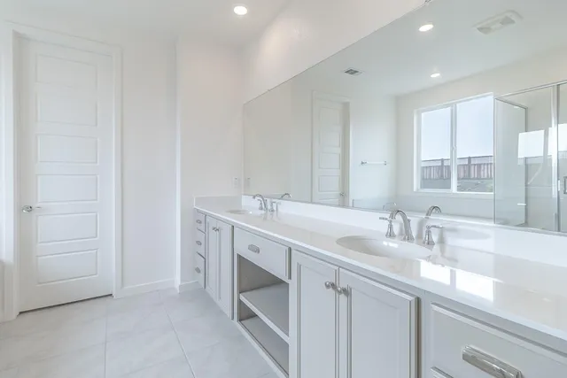 $799,900 | 17014 Tupper Street, Lathrop, CA 95330