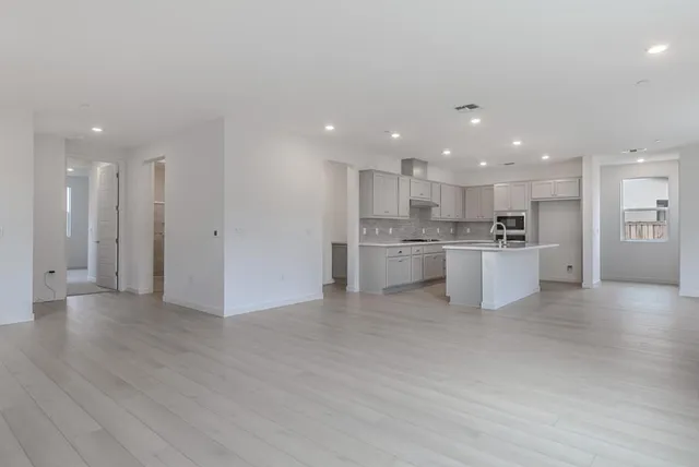 $799,900 | 17014 Tupper Street, Lathrop, CA 95330