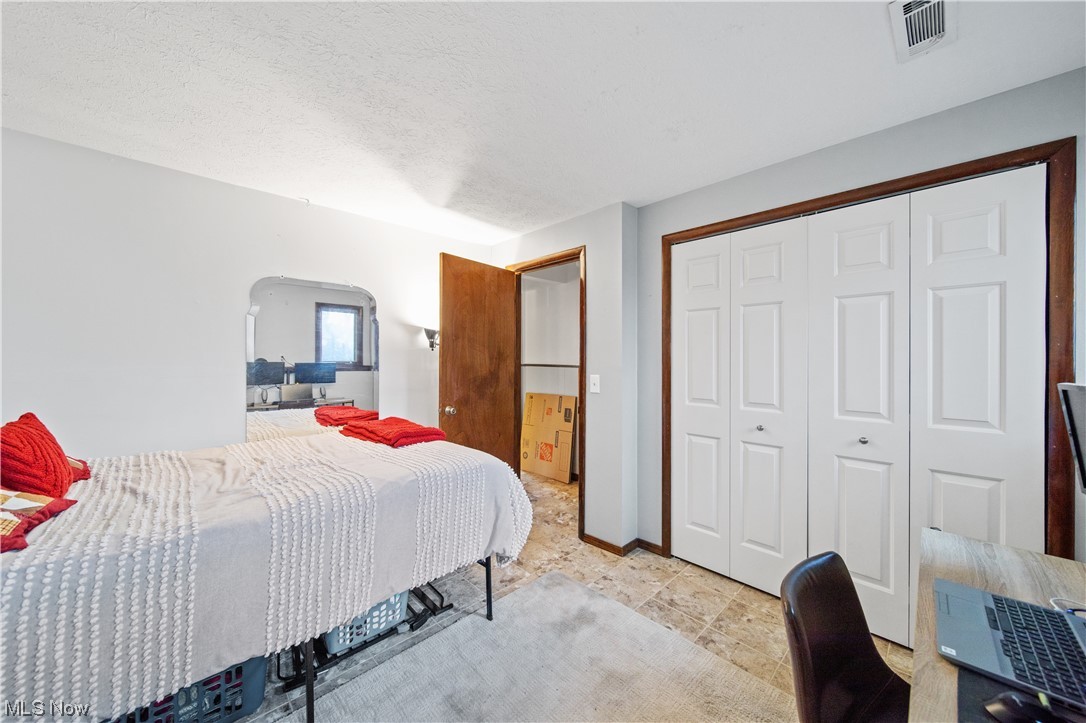 27909 Knickerbocker Road Bay Village, OH 44140 - Photo 17 of 35 Gallery Image 17