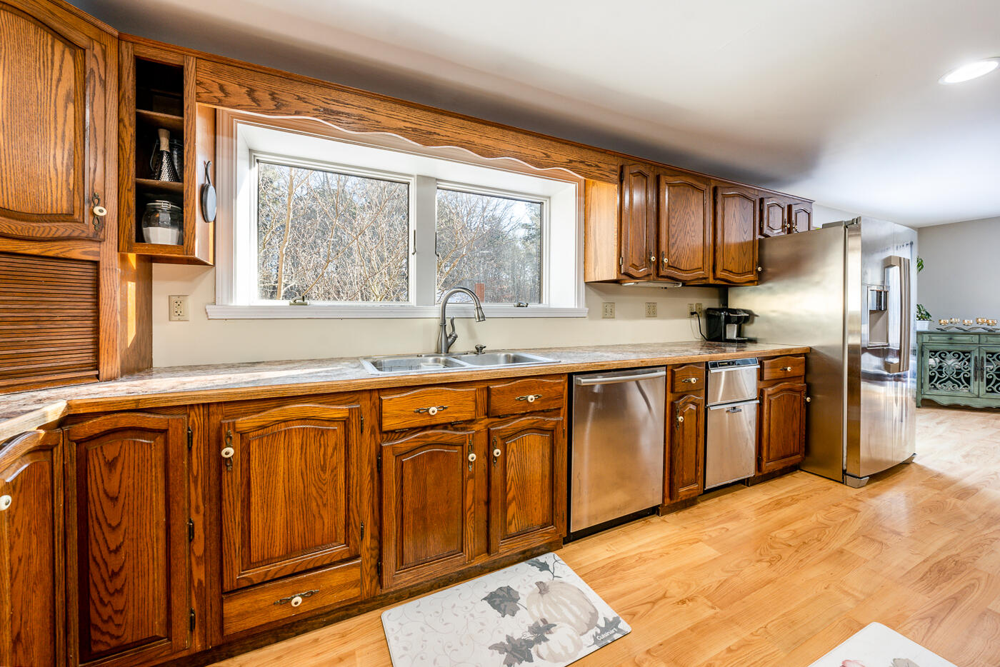 35 Spruce Grove Road Harwich, MA 02645 - Photo 19 of 48 kitchen3