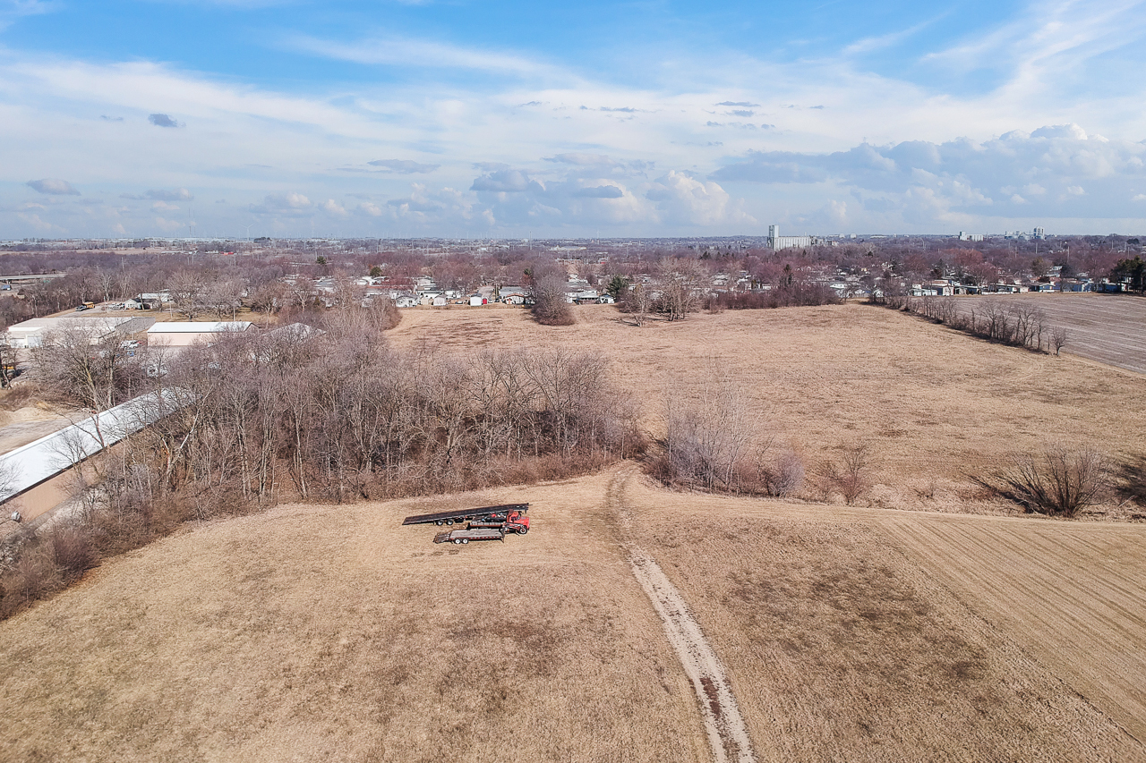 1723 6 Points Road Bloomington, IL 61701 - Photo 2 of 11