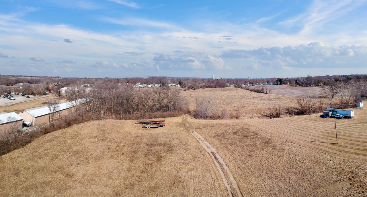 1723 6 Points Road Bloomington, IL 61701 - Photo 10 of 11
