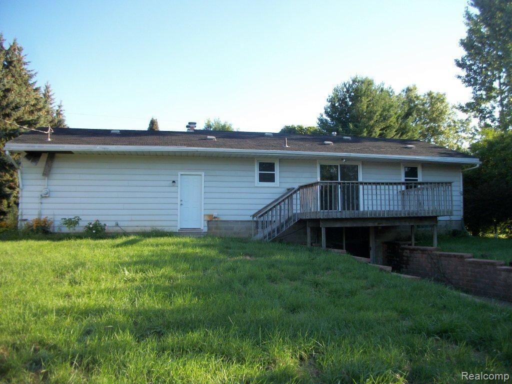 4399 Morgan Road Lake Orion, MI 48359 - Photo 2 of 7 100_3577