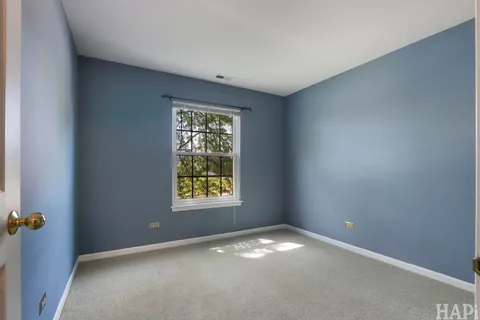 $224,900 | 260 Crestview Drive, Unit C, Wauconda, IL 60084