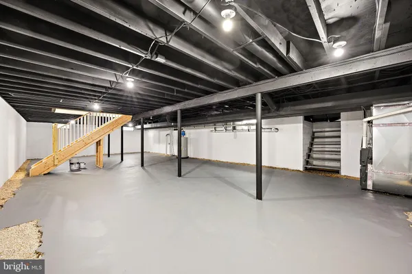 a view of a garage