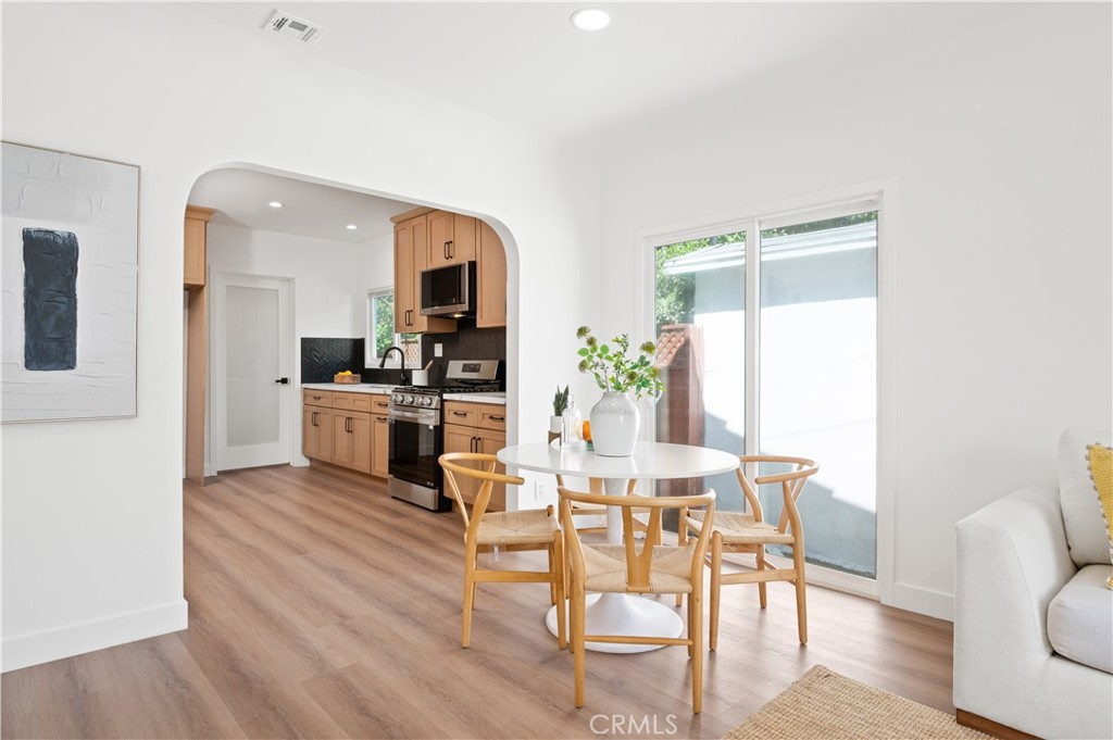 5563 Bangor Street Los Angeles, CA 90016 - Photo 8 of 26