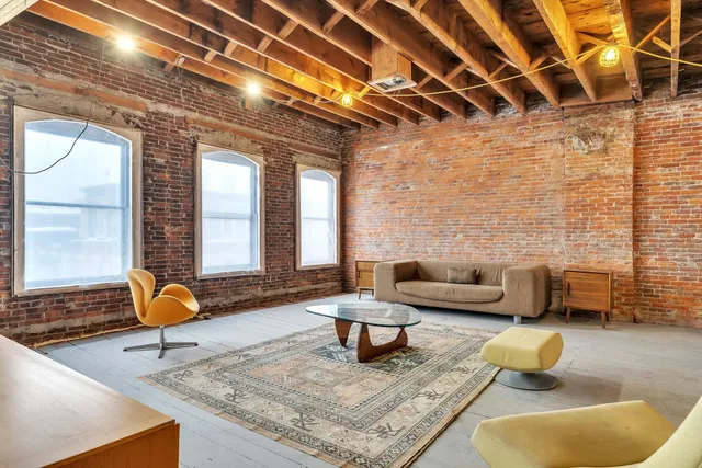 $1,600,000 | 15 Central Street, Woodstock, VT 05091