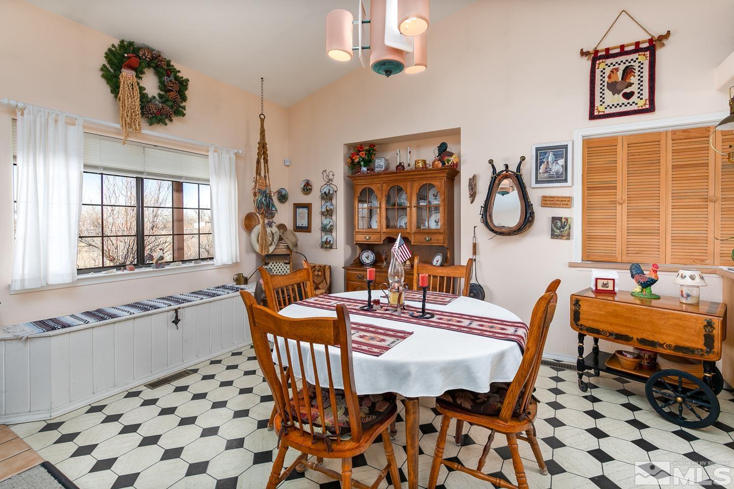3812 Boyer Road Fallon, NV 89406 - Photo 6 of 40 a dining room with furniture and window