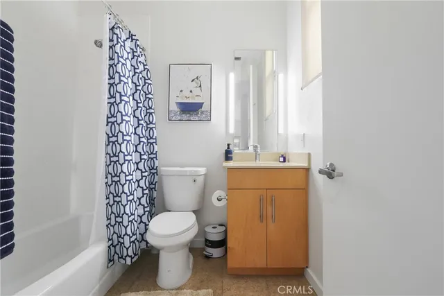 $3,500 | 133 The Promenade North, Unit 402, Long Beach, CA 90802
