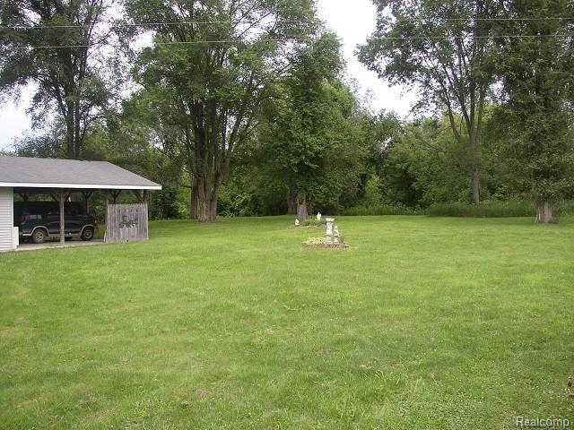 2726 Flint River Road Lapeer, MI 48446 - Photo 43 of 52 P1010199.jpg
