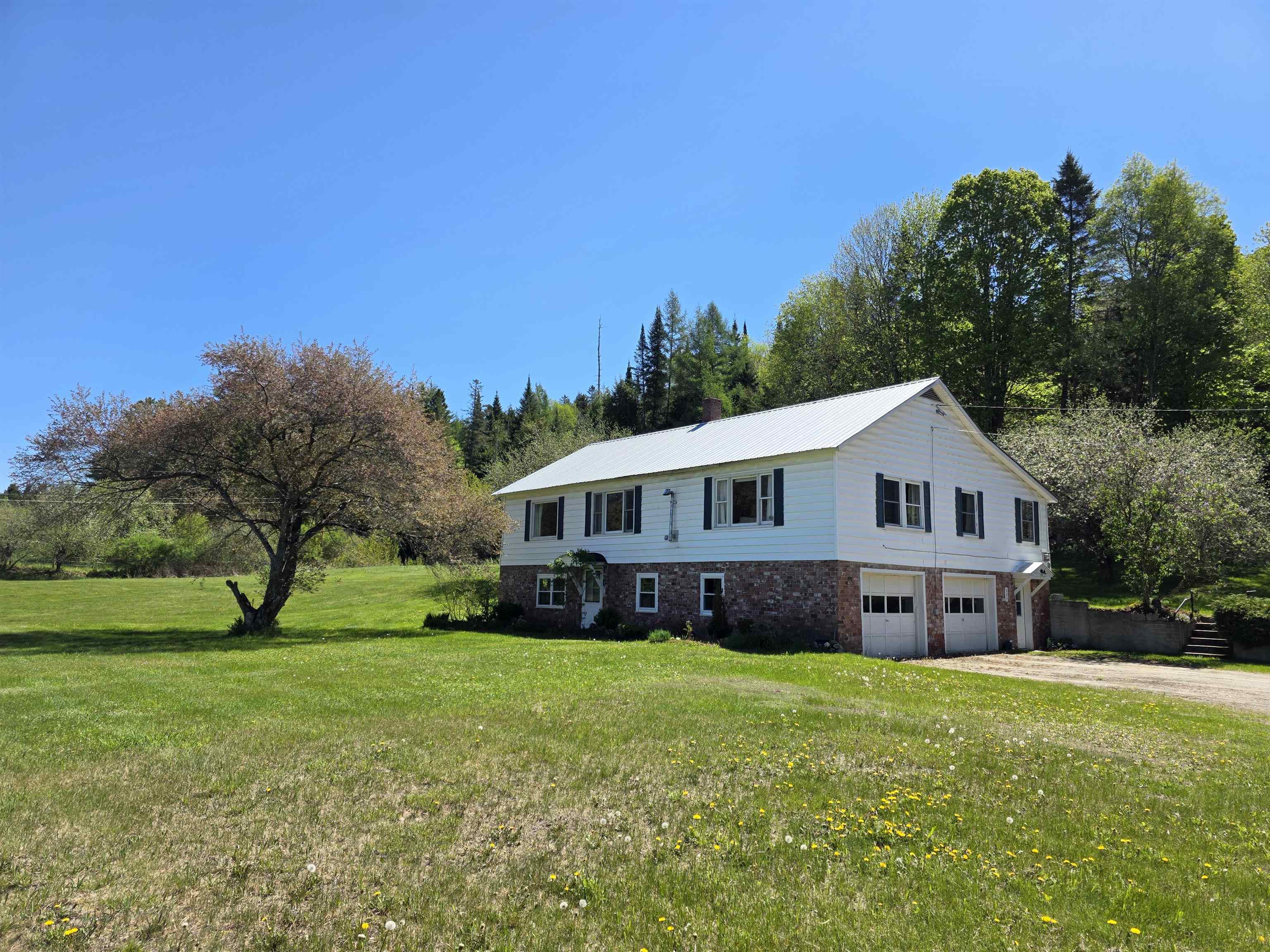 111 Brook Road Lyndon, VT 05832 - Photo 3 of 30