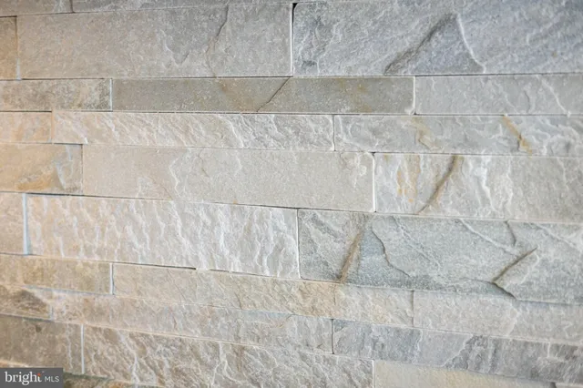 $2,300 | 9 Pearl Street, Unit 1G, Beach Haven, NJ 08008