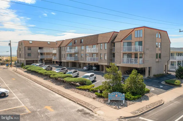 $2,300 | 9 Pearl Street, Unit 1G, Beach Haven, NJ 08008
