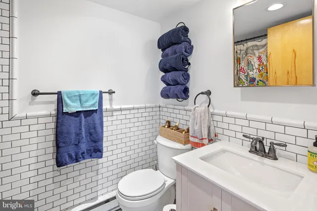 $2,300 | 9 Pearl Street, Unit 1G, Beach Haven, NJ 08008