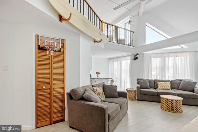 $2,300 | 9 Pearl Street, Unit 1G, Beach Haven, NJ 08008